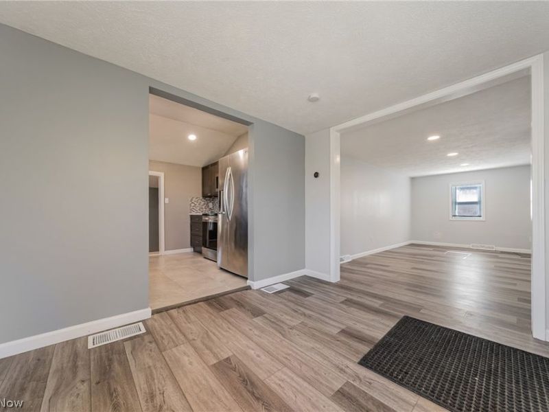 2745 Rockefeller Road, Willoughby Hills, OH 44092 Photo 4