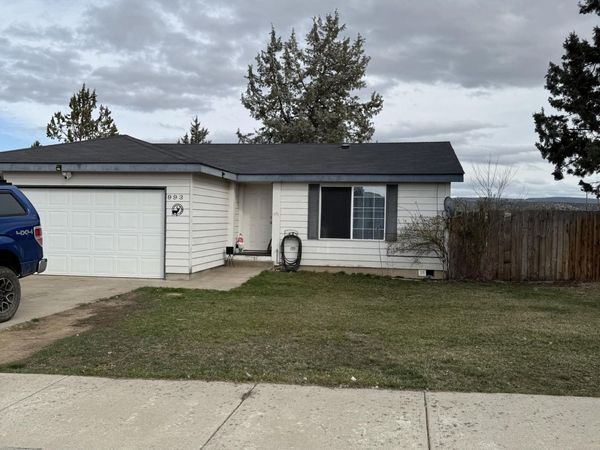 993 SE Turner Street, Madras, OR 97741