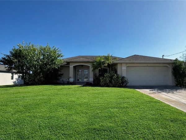 546 SE 4th ST , CAPE CORAL, FL 33990