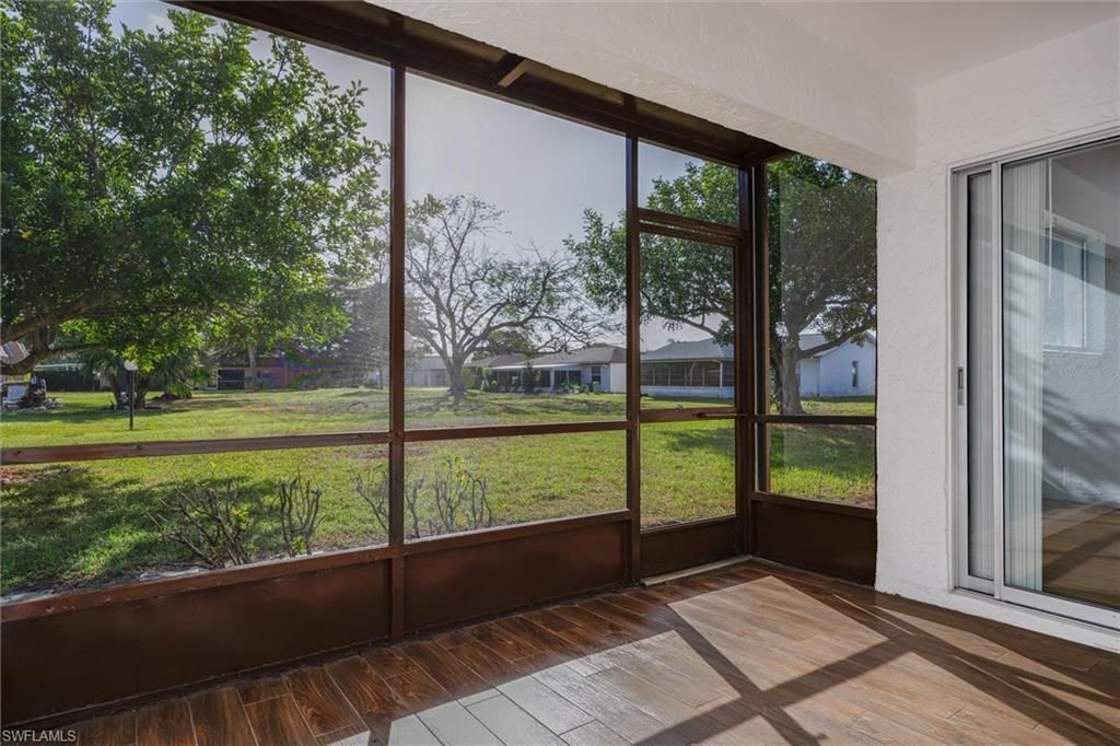 9303 Lennex Ln, Fort Myers, FL 33919 Photo