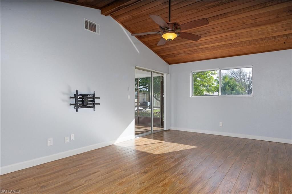 9303 Lennex Ln, Fort Myers, FL 33919 Photo