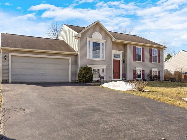 5722 Boulia Drive, Clay, NY 13041