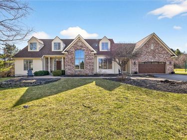 33 Sunrise Hill, Pittsford, NY 14534