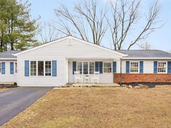 242 Powderhorn Drive, Lopatcong, NJ 08865