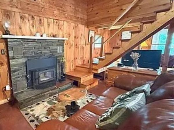 422 Little Rutland Road, Castleton, VT 05732