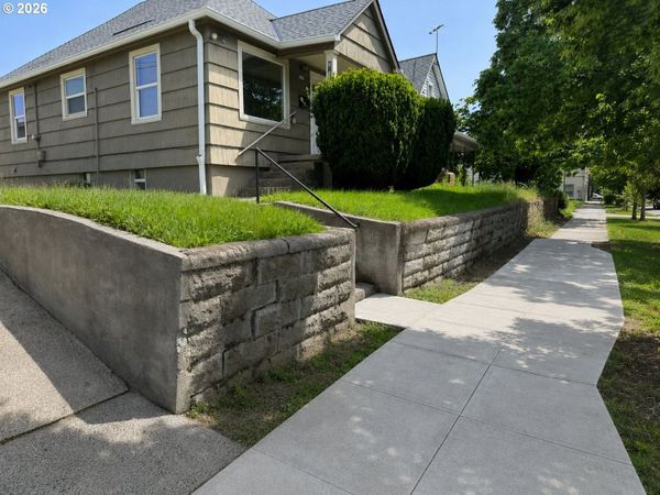 8428 SE 17TH AVE, Portland, OR 97202