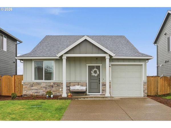 20951 EDEN NE AVE, Donald, OR 97020