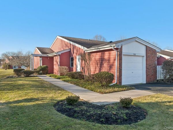 908 Drew Drive, Saint James, NY 11780