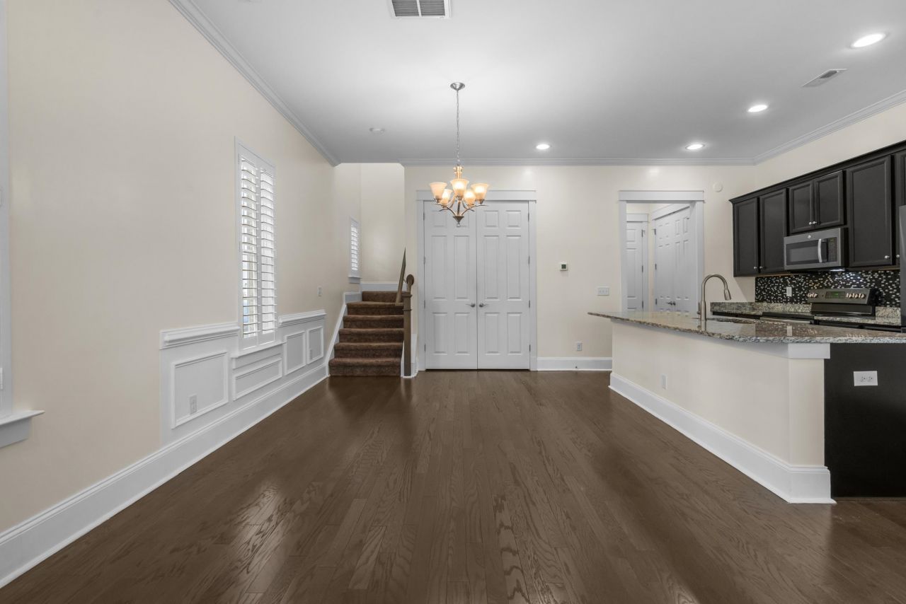 2794 Howard Ave. Photo 11