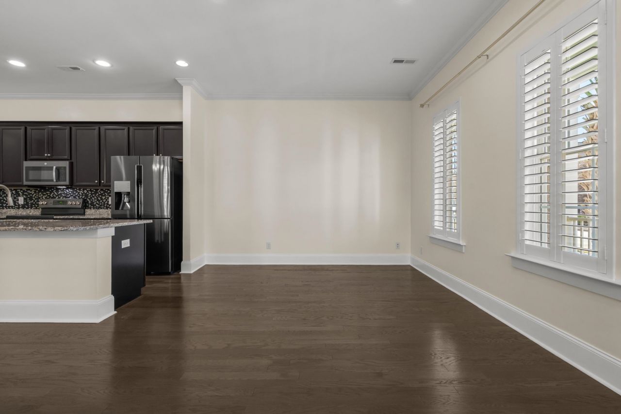 2794 Howard Ave. Photo 12