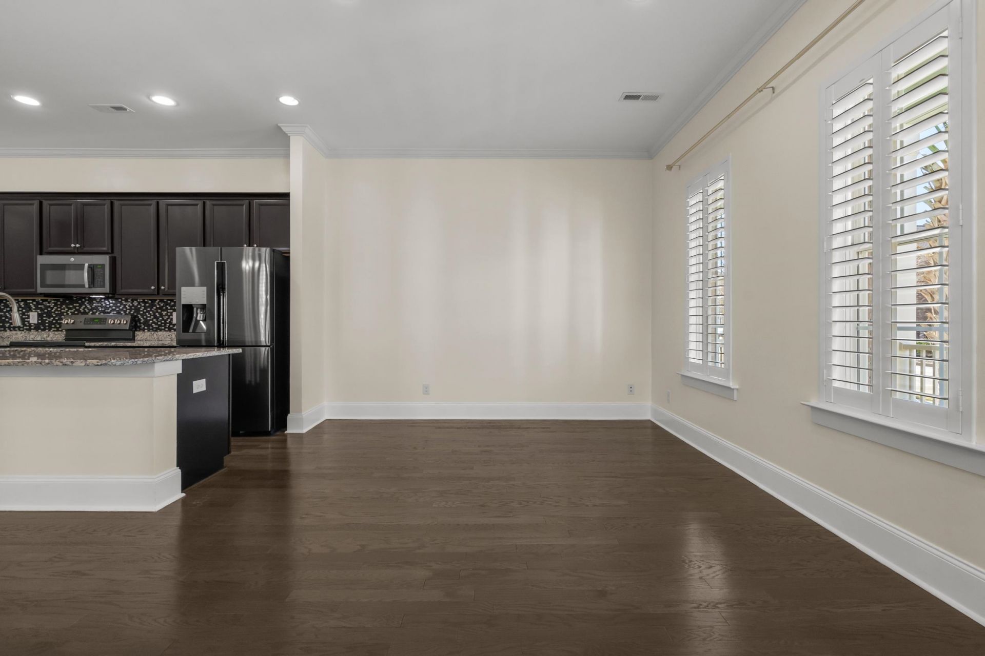 2794 Howard Ave. Photo 15