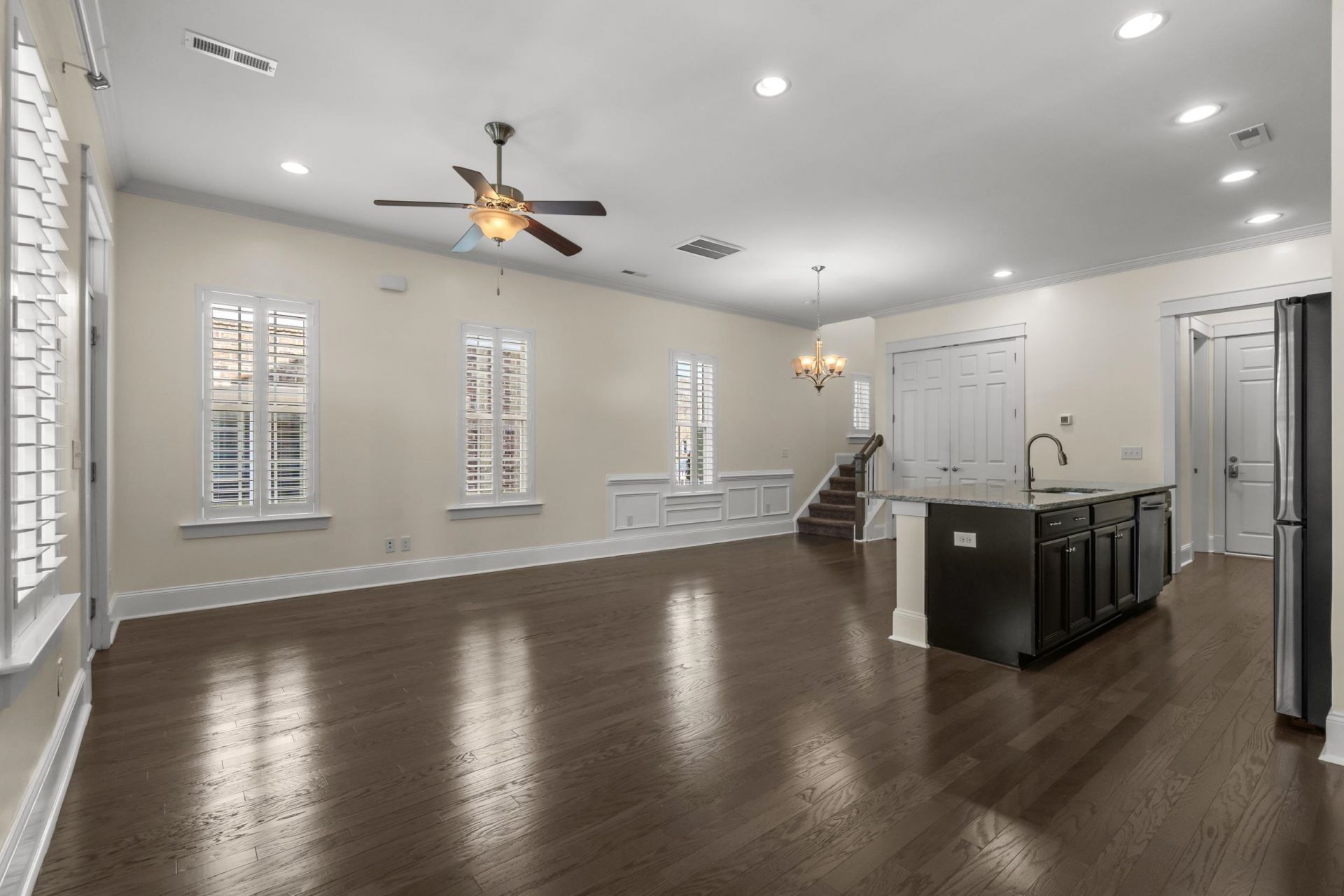 2794 Howard Ave. Photo 16