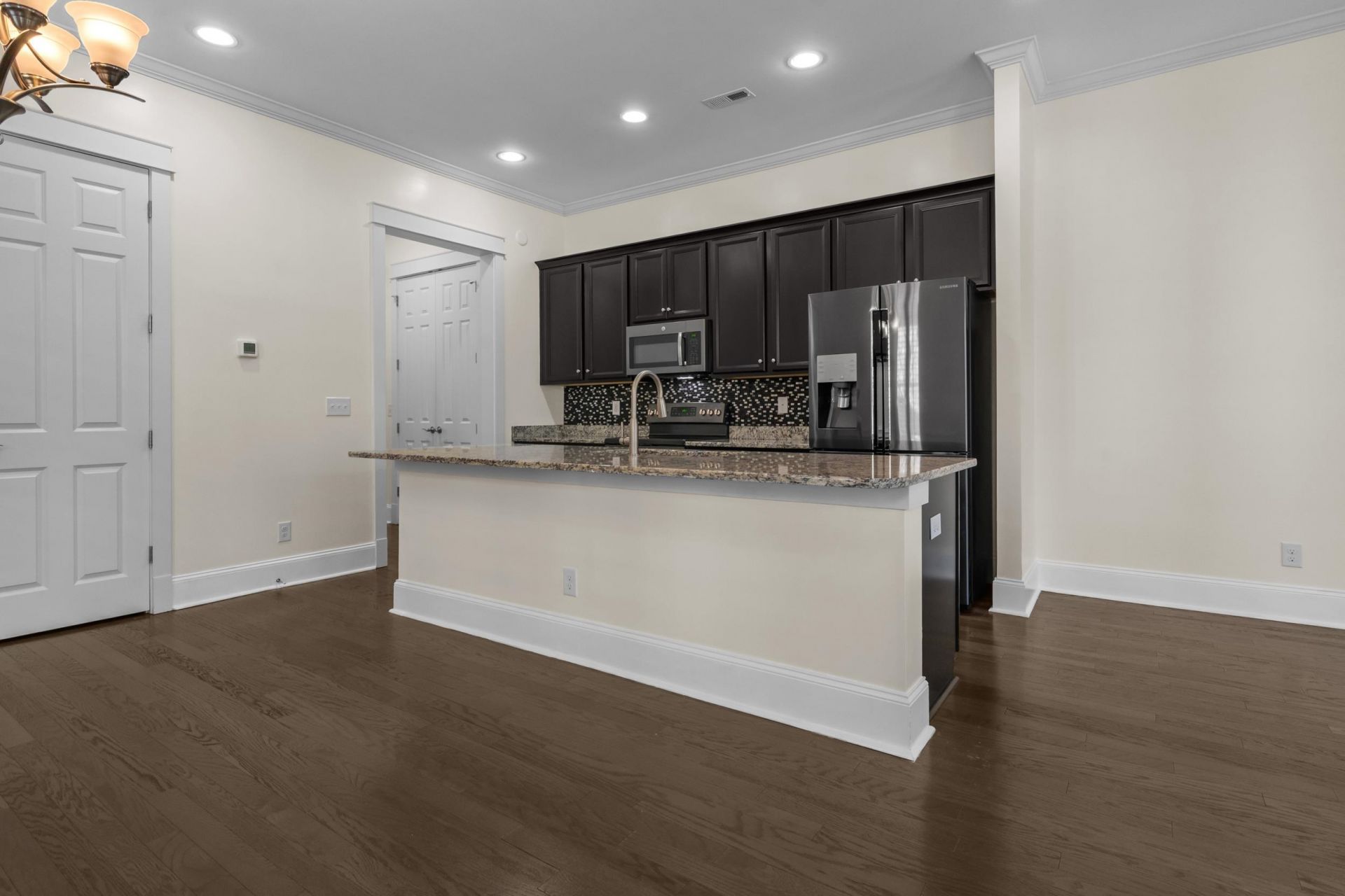 2794 Howard Ave. Photo 17