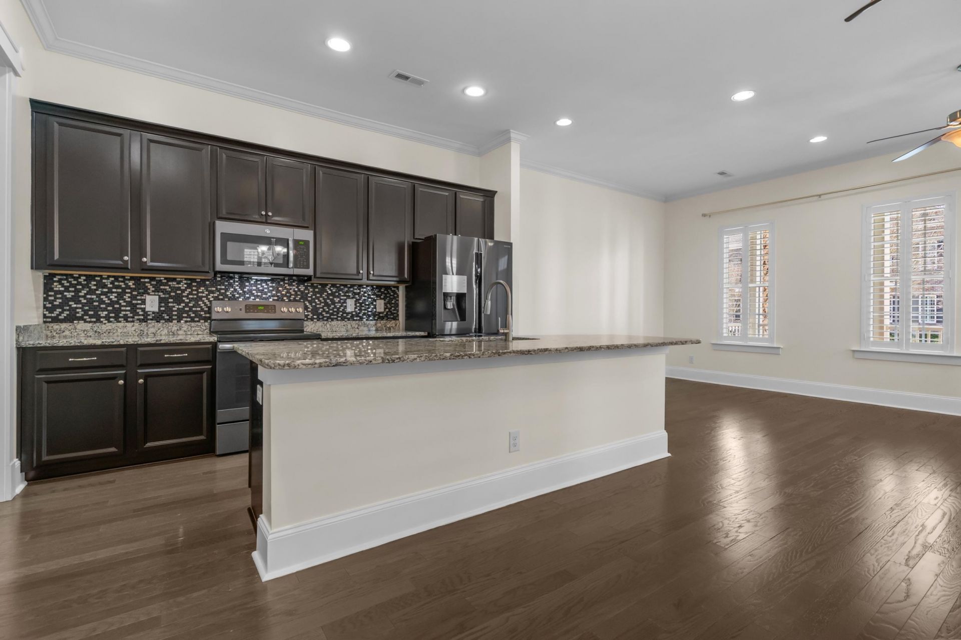 2794 Howard Ave. Photo 17