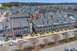 2794 Howard Ave. photo 4