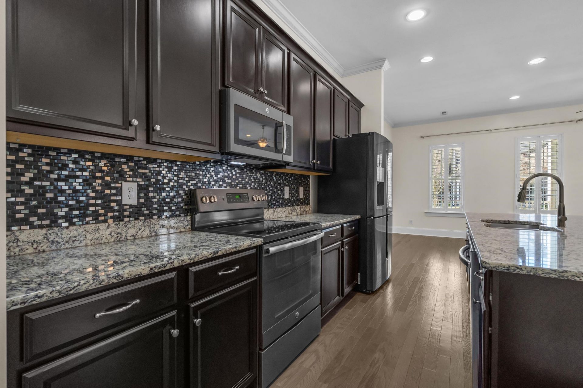 2794 Howard Ave. Photo 20