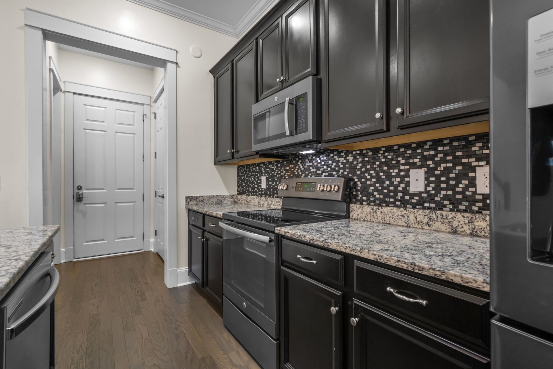 2794 Howard Ave. Photo 21