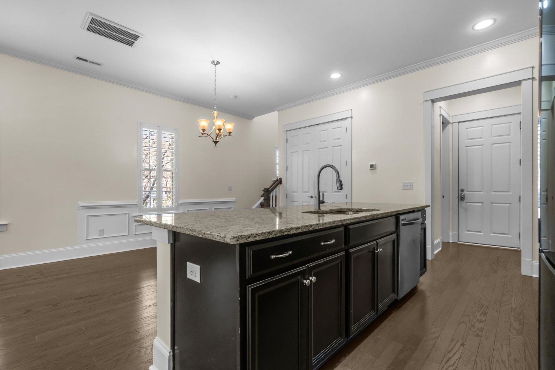 2794 Howard Ave. Photo 22