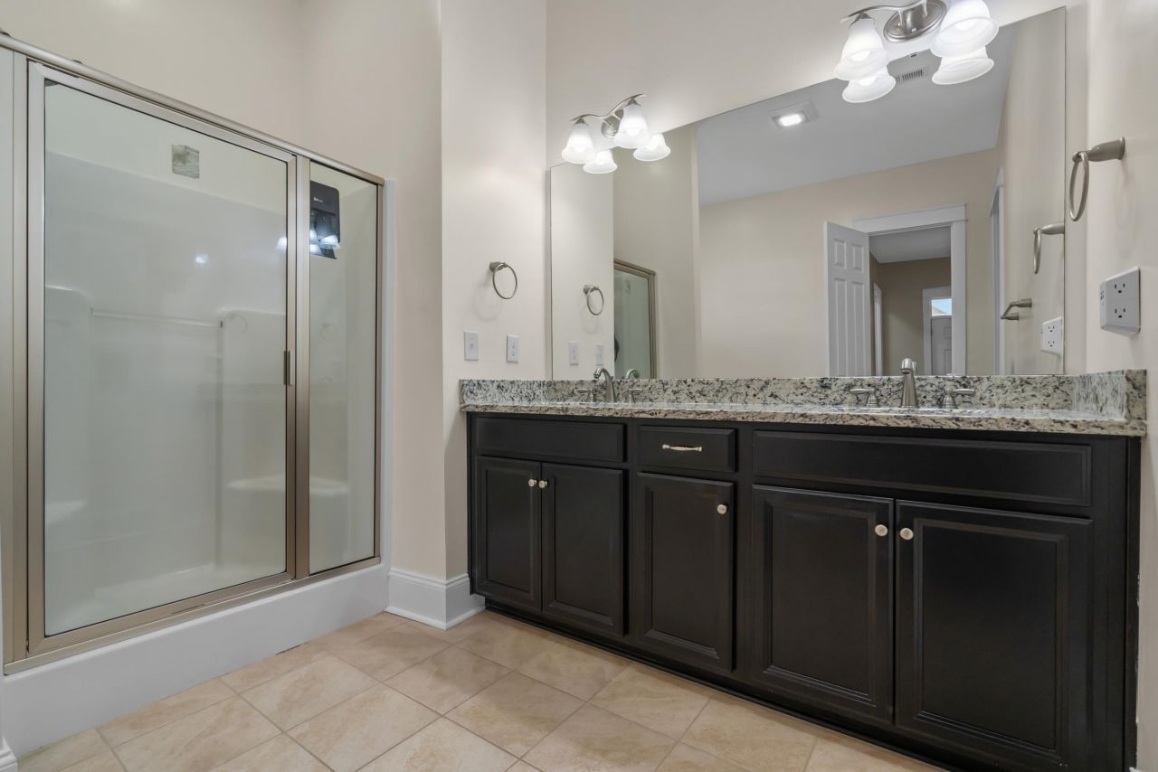 2794 Howard Ave. Photo 30