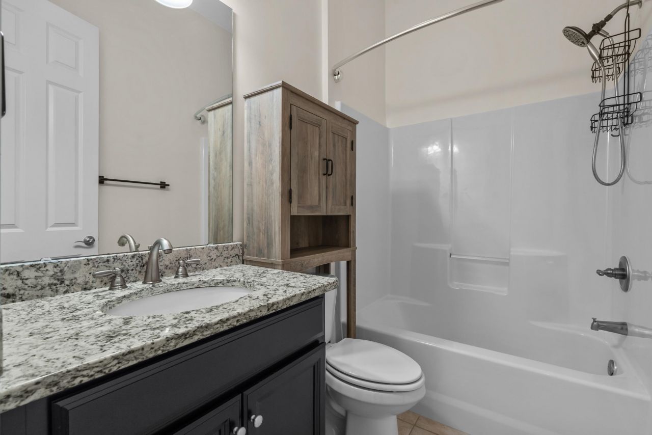 2794 Howard Ave. Photo 35