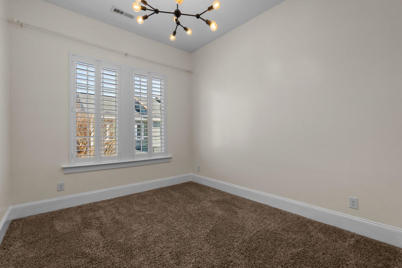 2794 Howard Ave. Photo 36