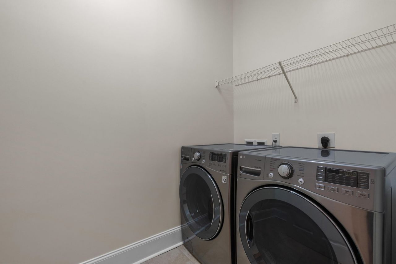 2794 Howard Ave. Photo 37