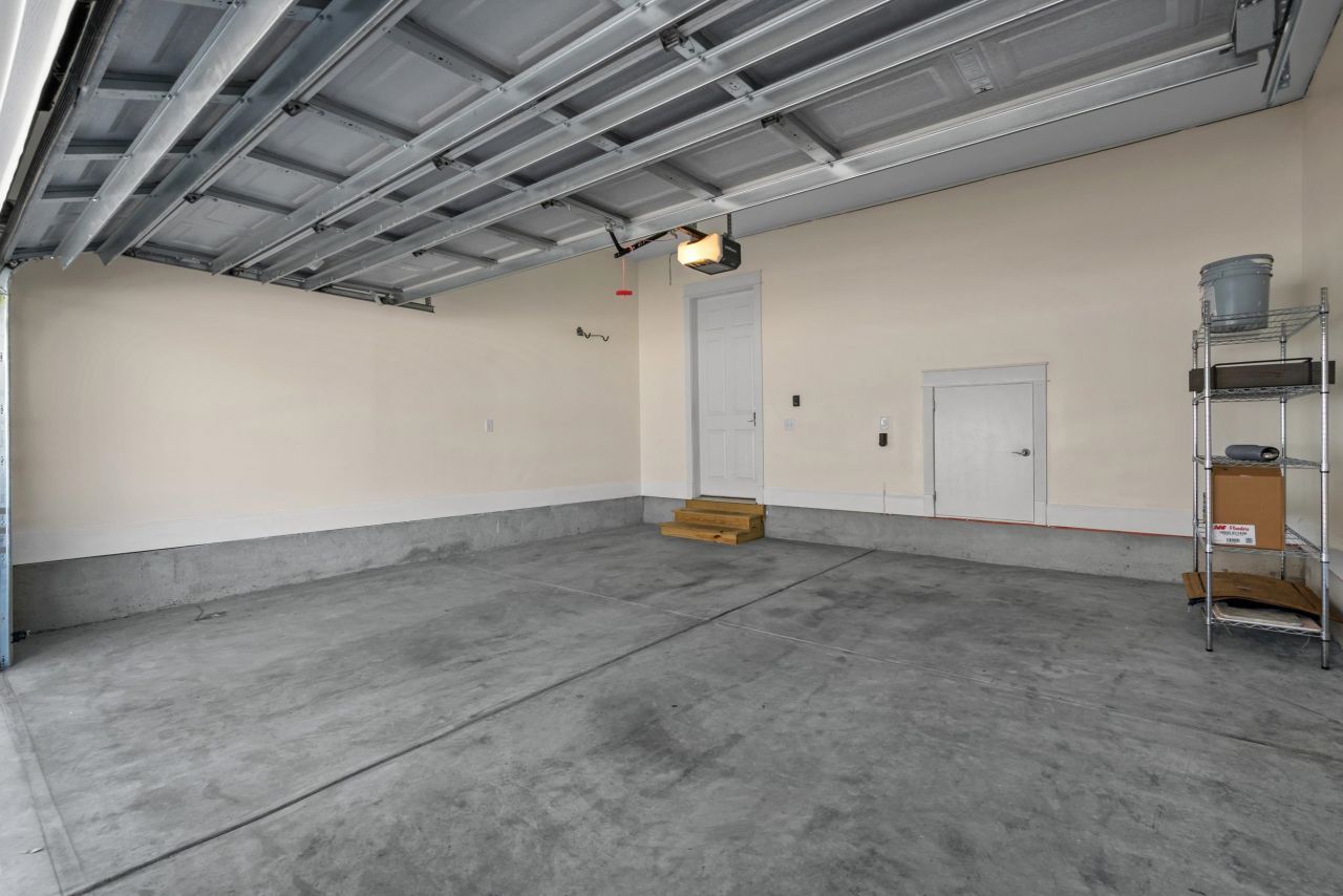 2794 Howard Ave. Photo 38