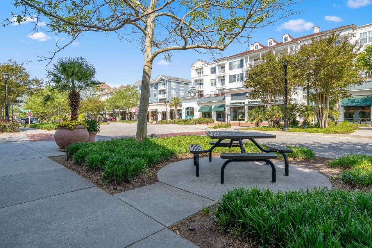 2794 Howard Ave. Photo 56