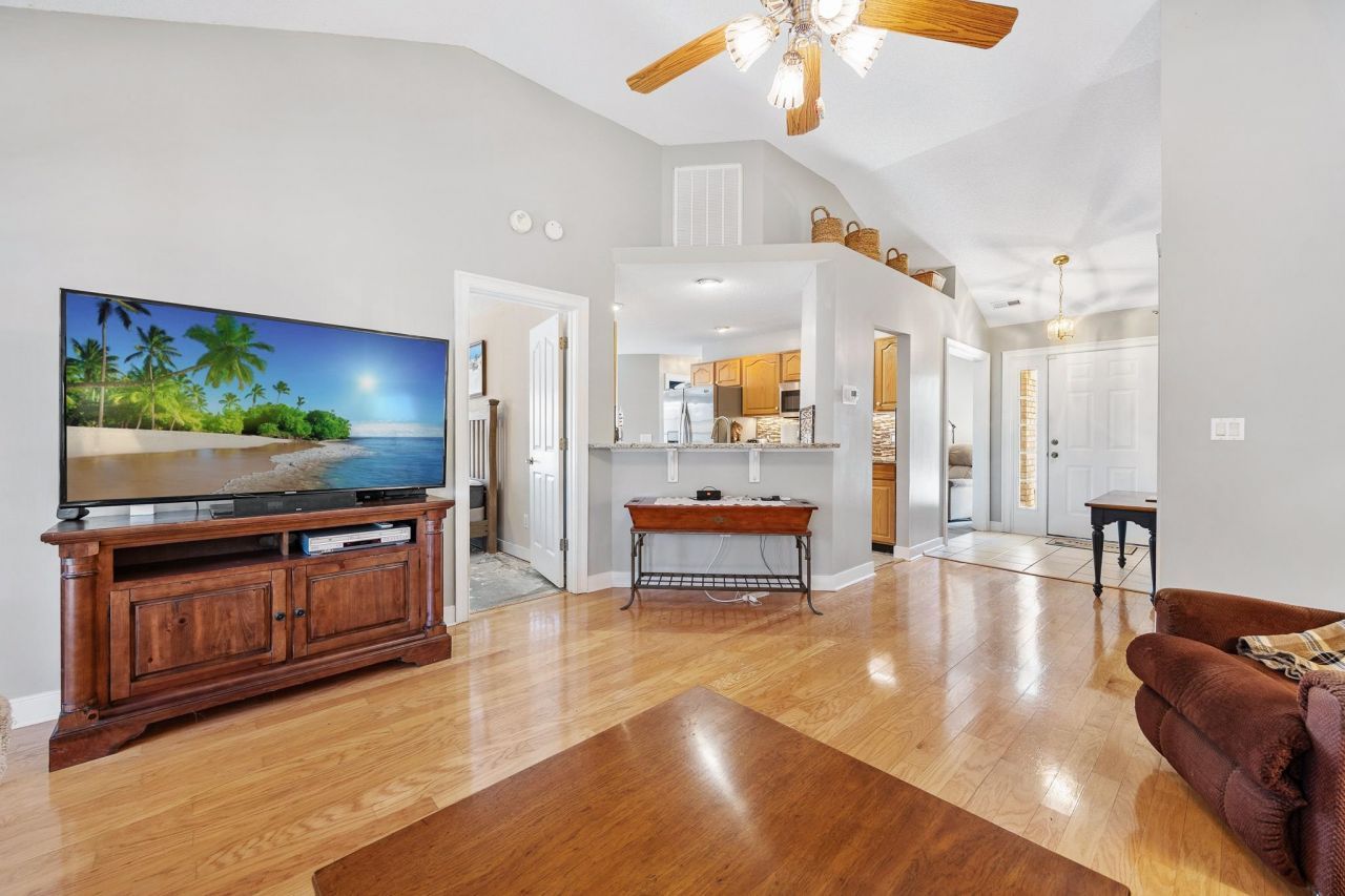 4230 Edgefield Rd. Photo 10