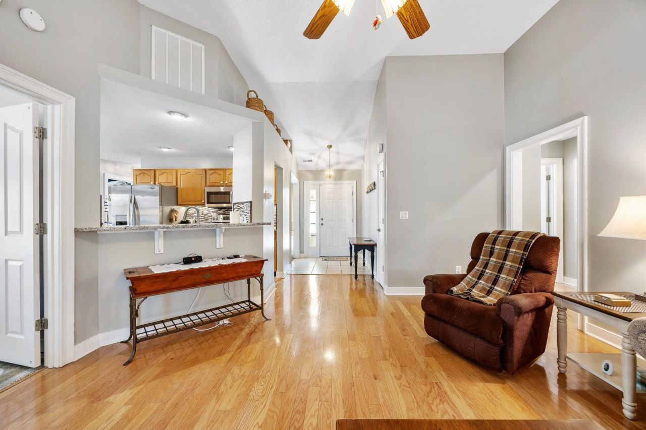 4230 Edgefield Rd. Photo 11