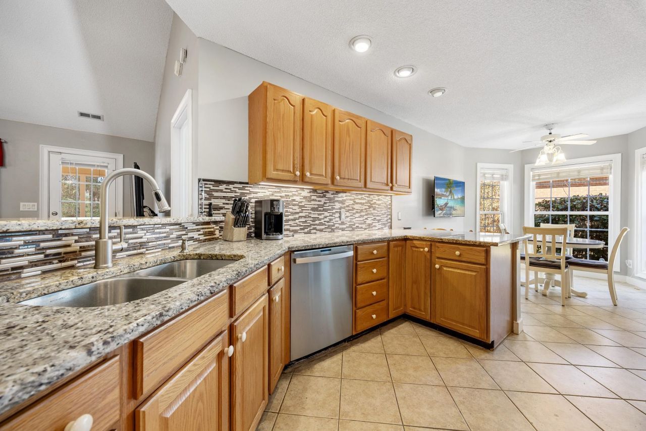 4230 Edgefield Rd. Photo 13