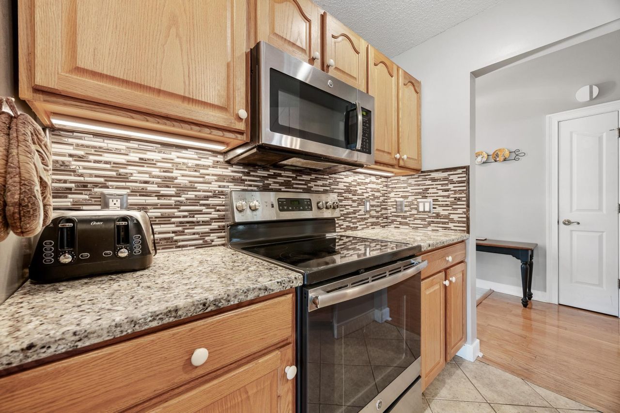 4230 Edgefield Rd. Photo 17