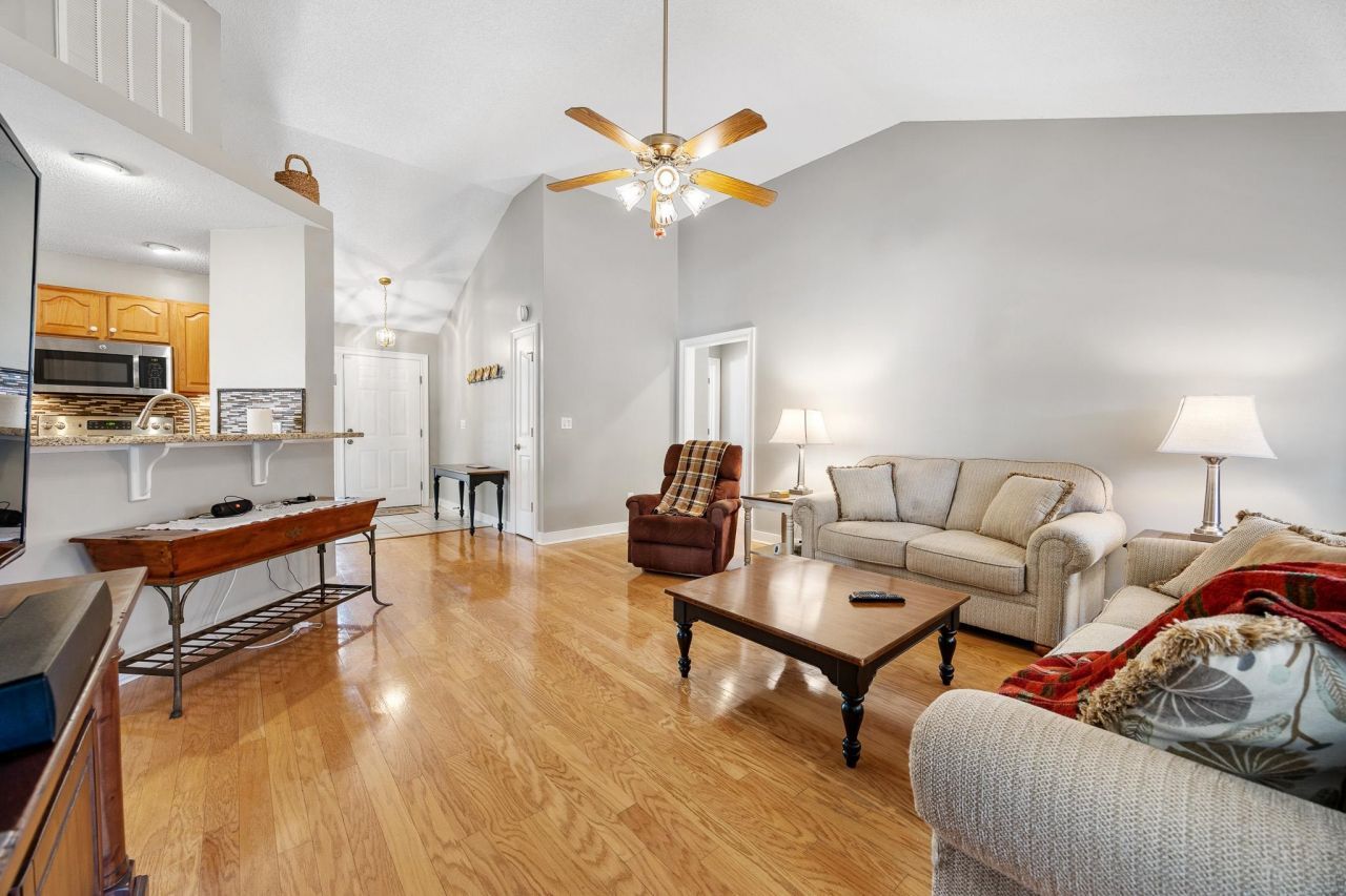 4230 Edgefield Rd. Photo 8