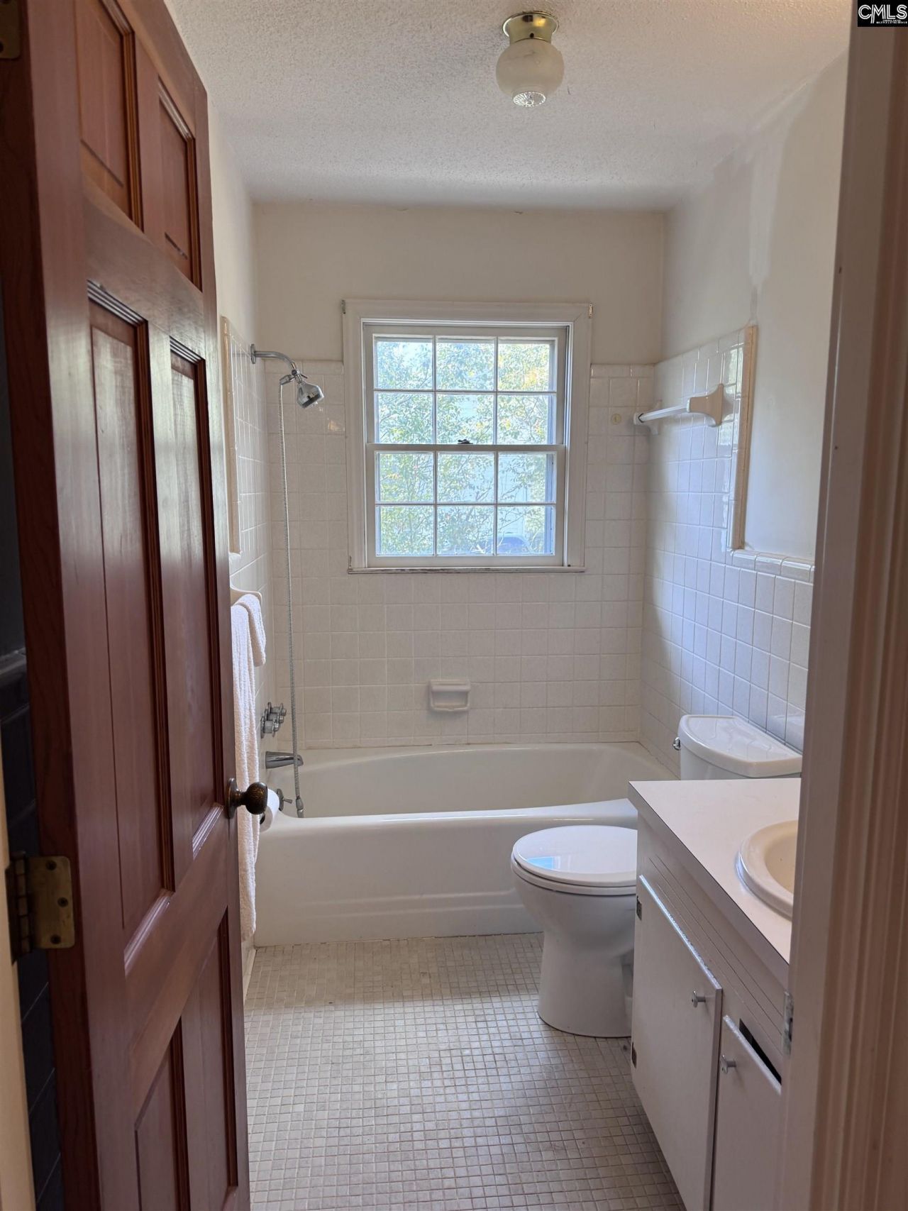 213 Hudson Street Photo 11