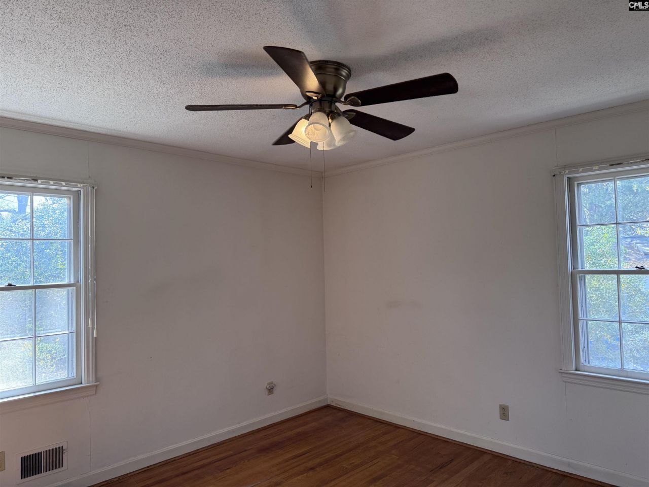 213 Hudson Street Photo 12