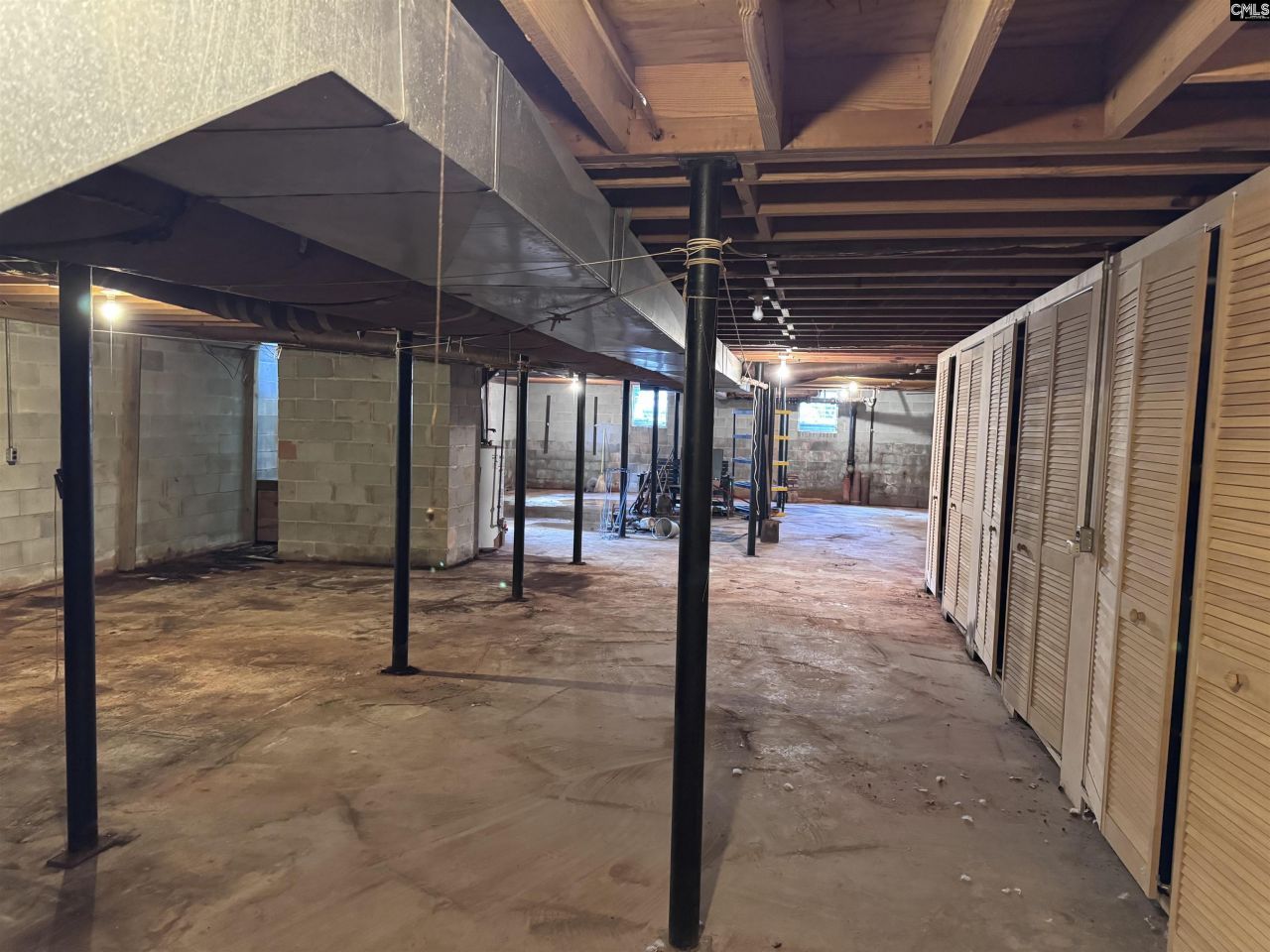 213 Hudson Street Photo 17