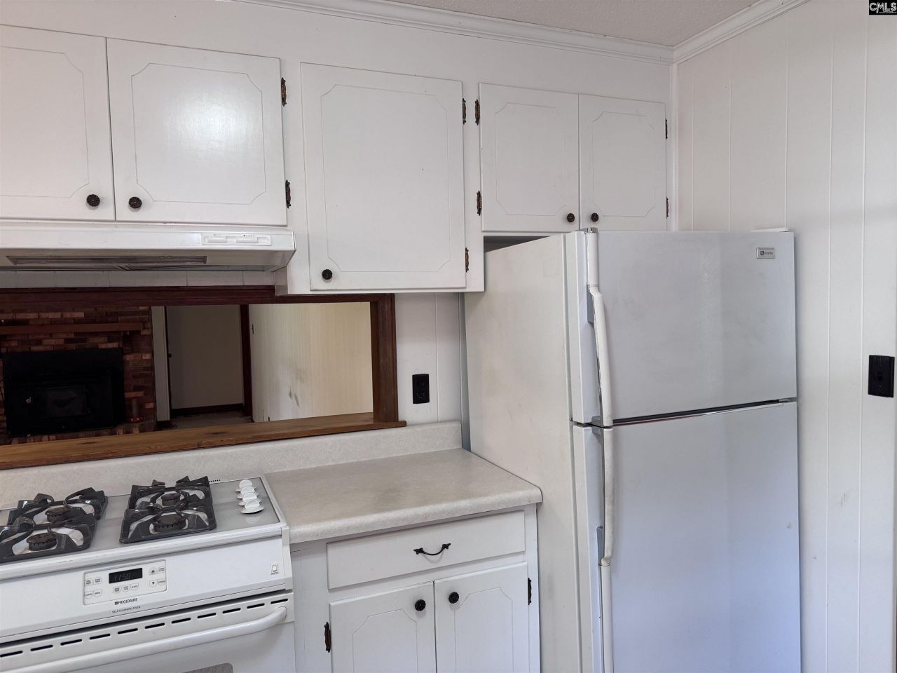 213 Hudson Street Photo 5