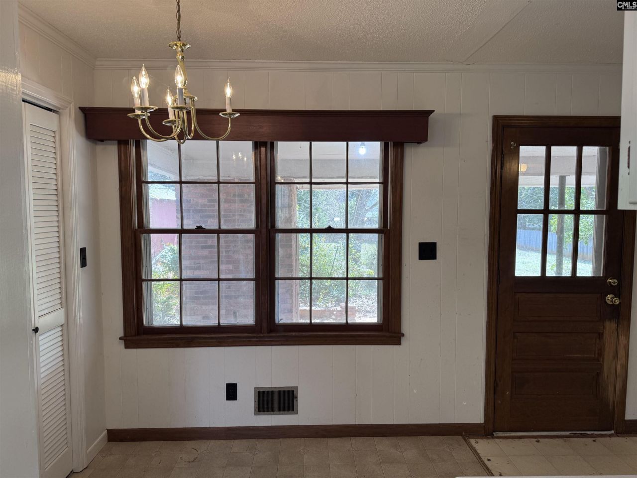 213 Hudson Street Photo 7