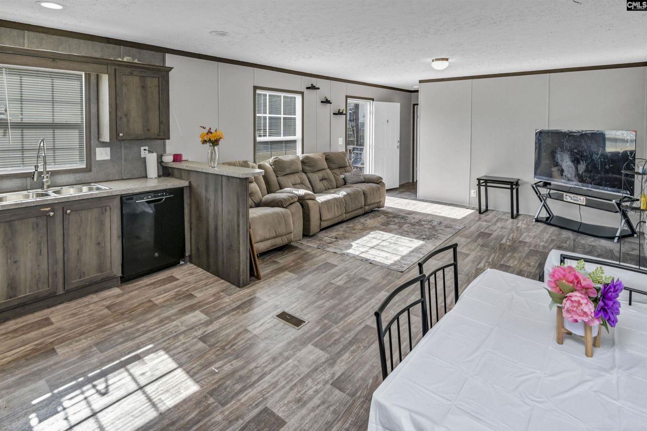 3615 Percival Road  Photo 10