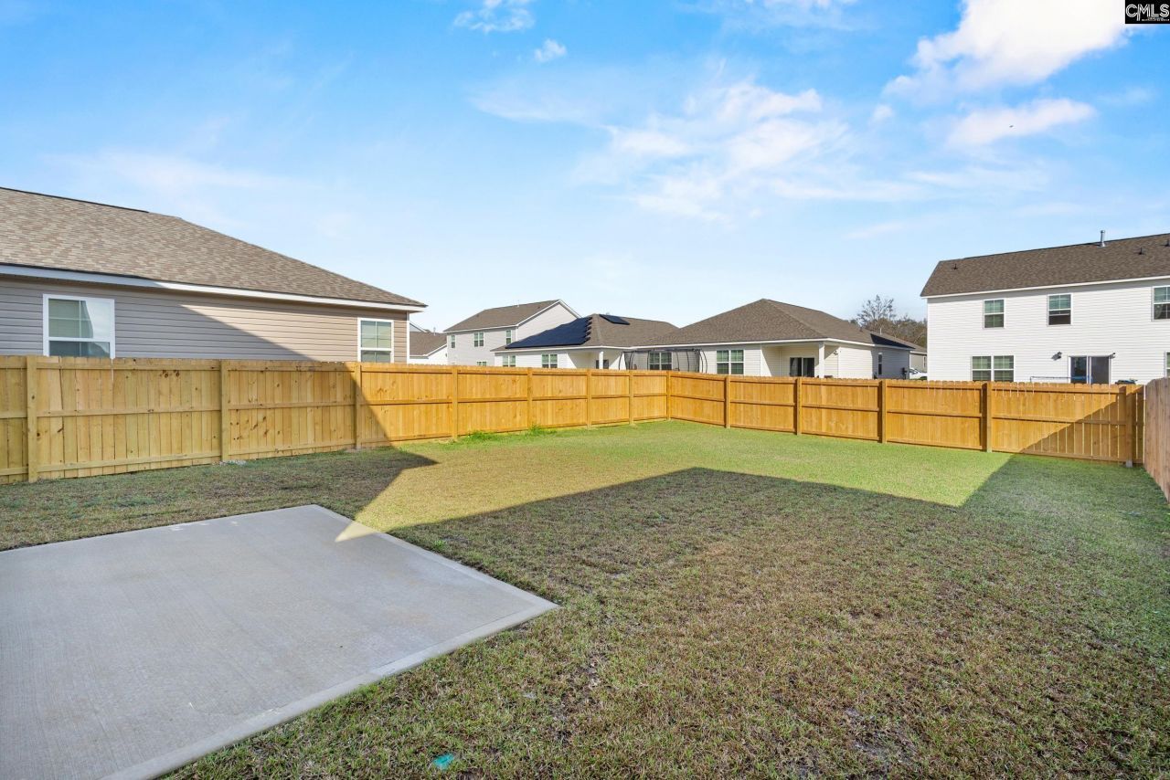 532 Edgetree Drive Photo 12