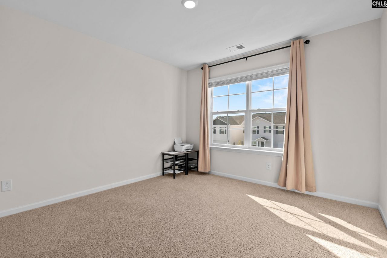 532 Edgetree Drive Photo 25