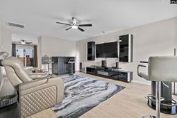 532 Edgetree Drive photo 4