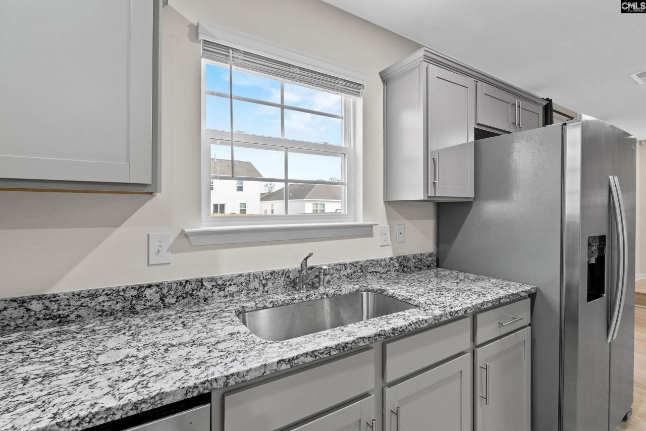 532 Edgetree Drive Photo 9