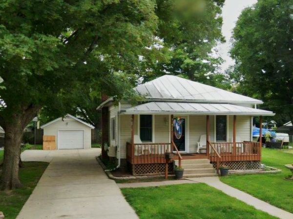 412 N Pearl Street, Vicksburg, MI 49097