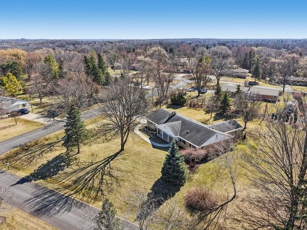 15865 Burleigh BOULEVARD, Brookfield, WI 53005