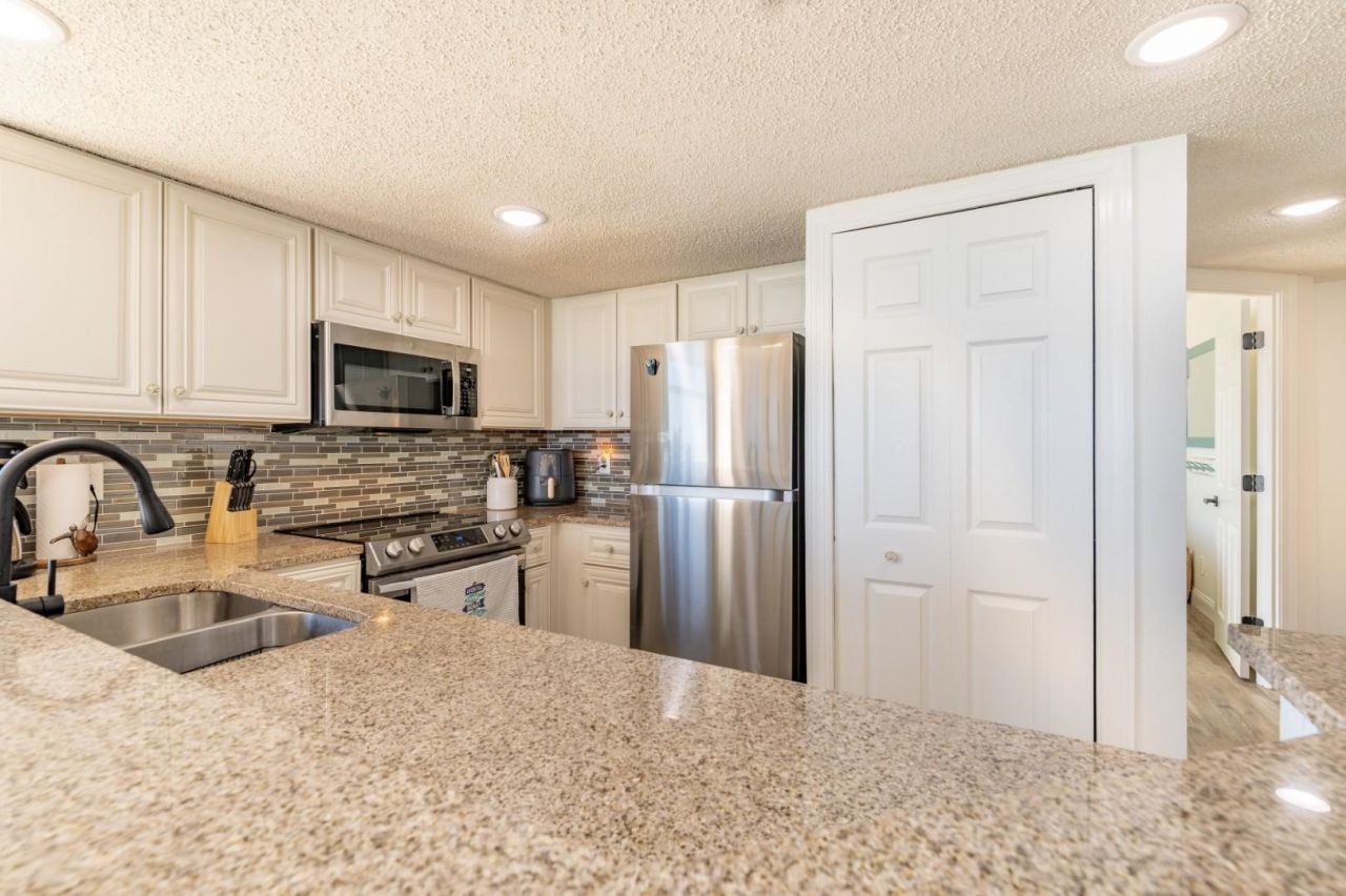 5308 N Ocean Blvd. Photo 12