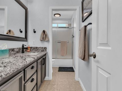 9700 Glacier Creek Way, Elk Grove, CA 95624 Photo