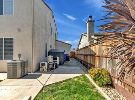 9700 Glacier Creek Way, Elk Grove, CA 95624 Photo