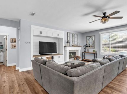 9700 Glacier Creek Way, Elk Grove, CA 95624 Photo