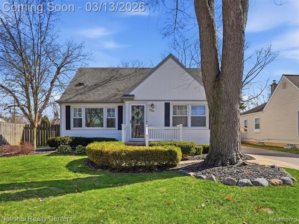 2266 Robina Avenue, Berkley, MI 48072